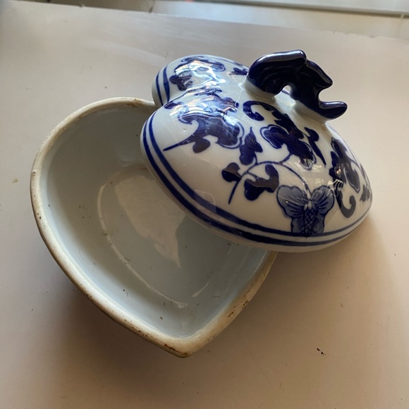 Jewelry box - Picture 2 of 4